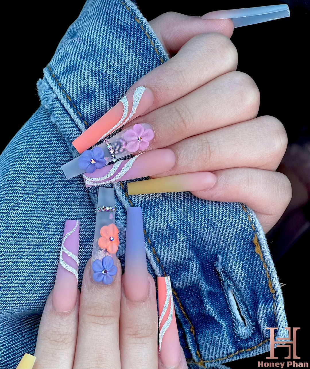 HP074 – HONEY'S NAIL SECRET
