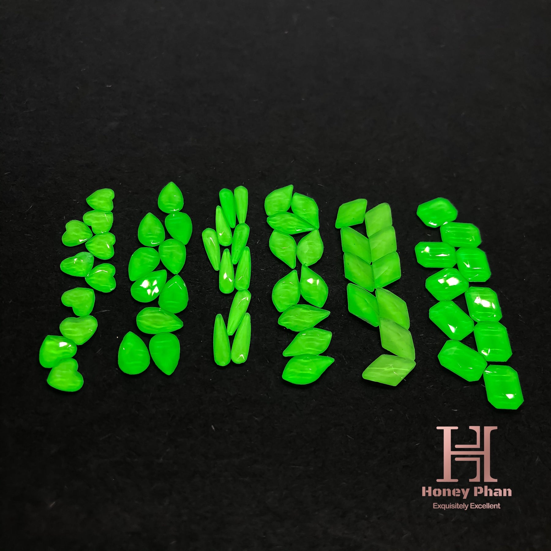 Neon Green Rhinestones 6 shapes (60 pcs/ 6 shape) -R54 – HONEY'S NAIL SECRET